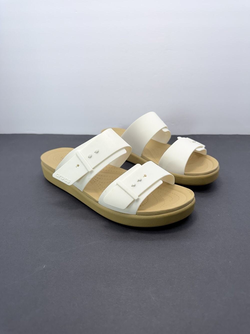 Crocs Brooklyn Bucle Low Low Women’s Sandals Straps Solid Size 9 White/Beige